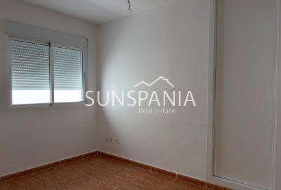 Resale - Villa -
Castalla