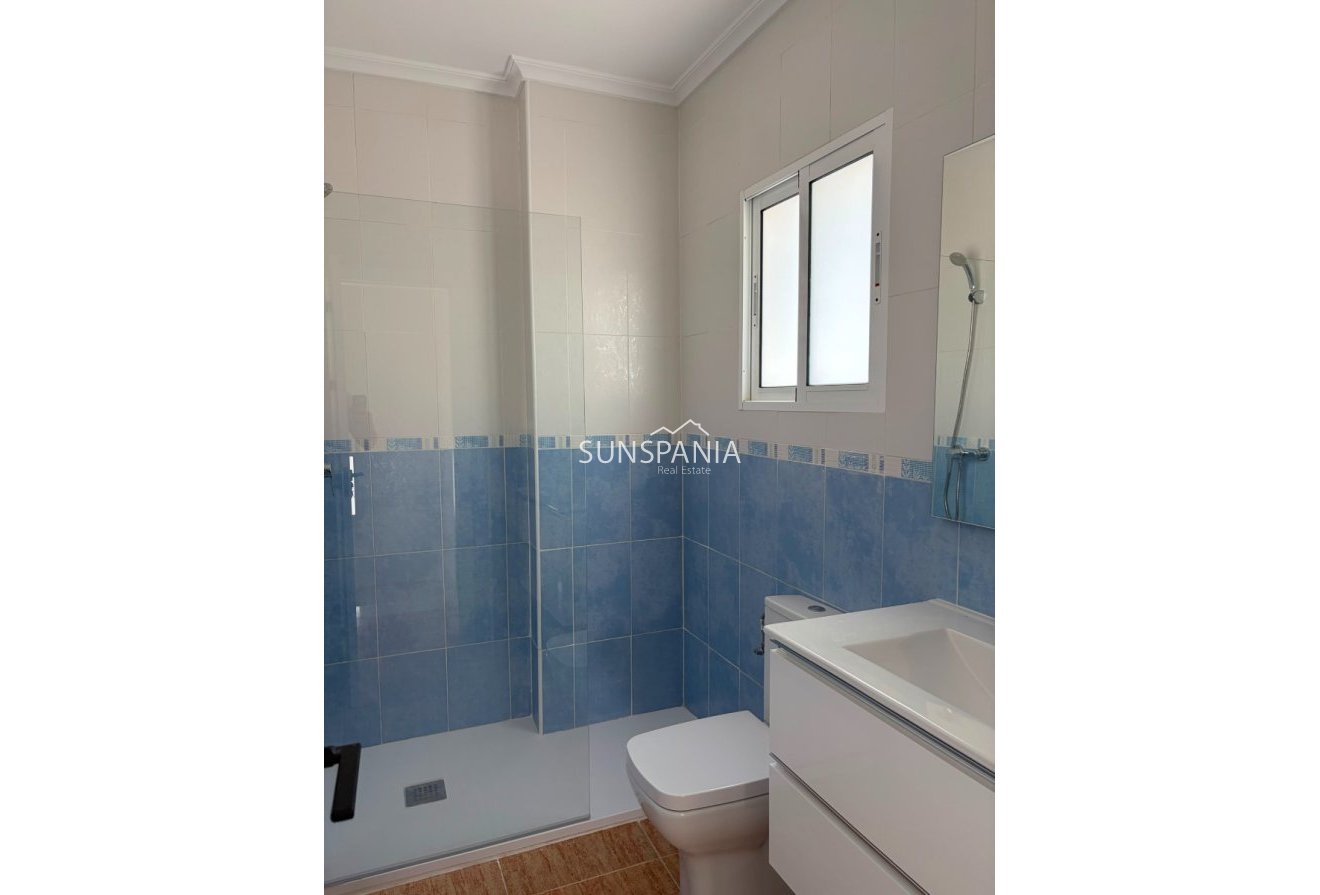 Resale - Villa -
Castalla