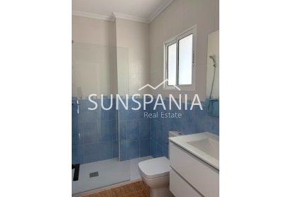 Resale - Villa -
Castalla