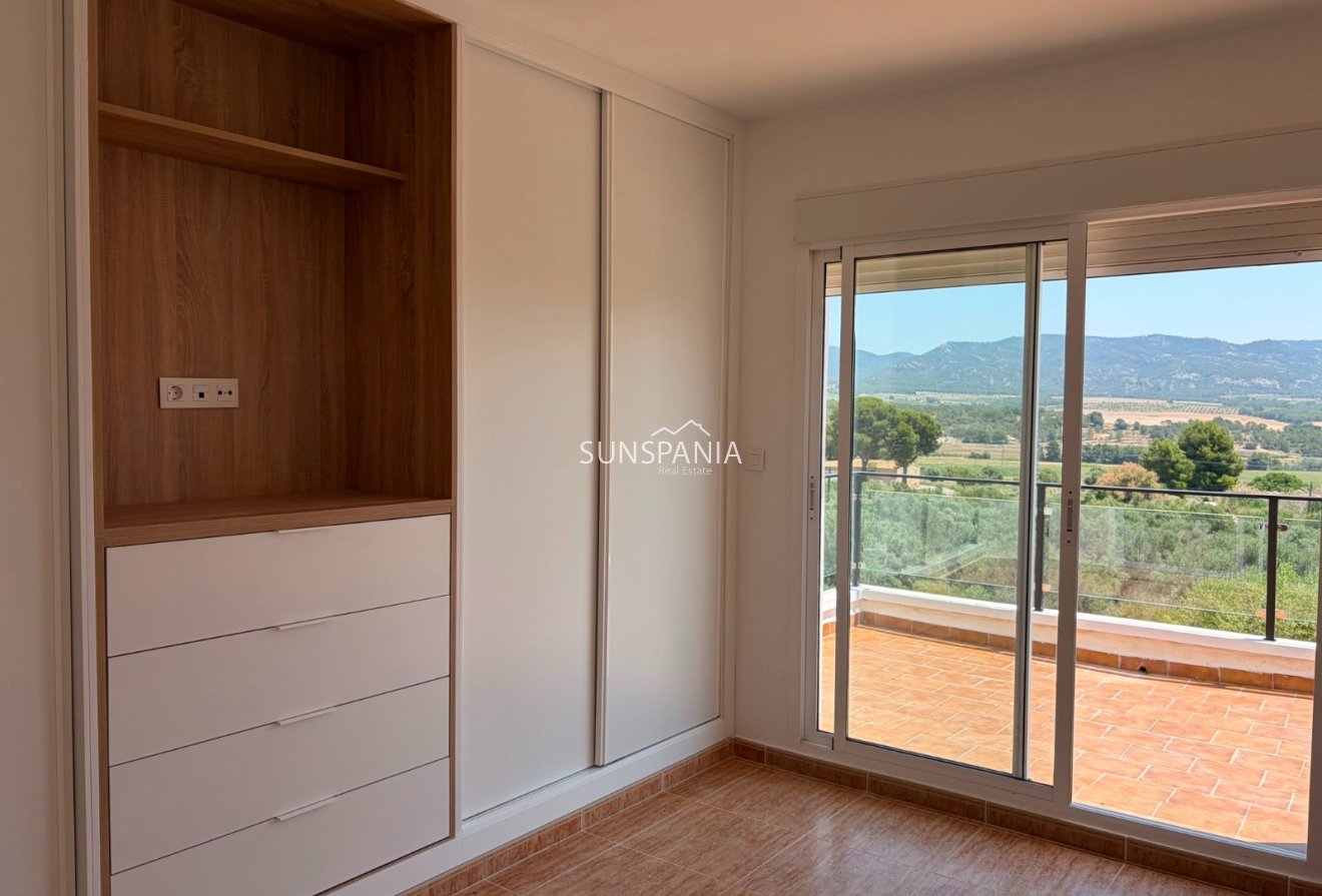 Resale - Villa -
Castalla