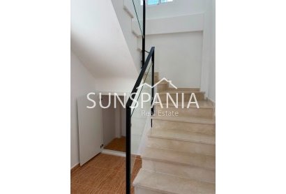 Resale - Villa -
Castalla