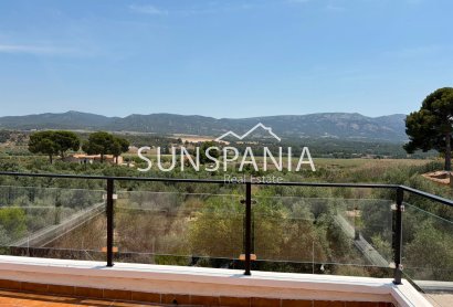 Resale - Villa -
Castalla