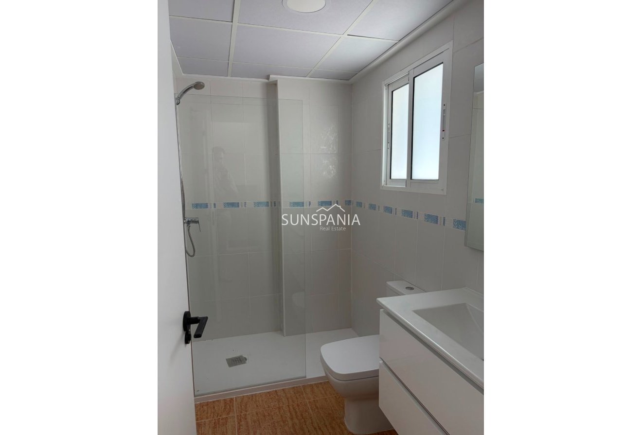 Resale - Villa -
Castalla
