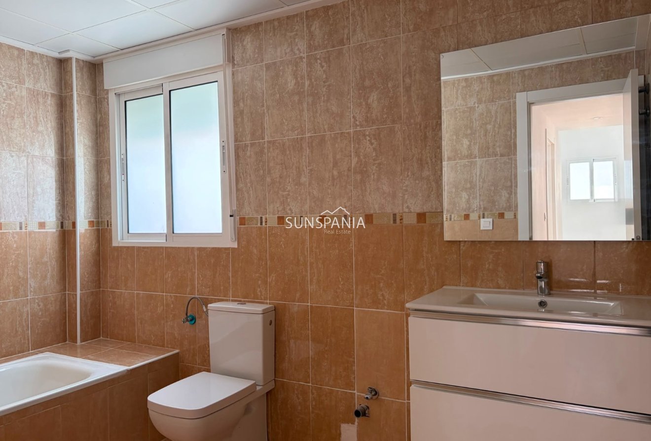 Resale - Villa -
Castalla