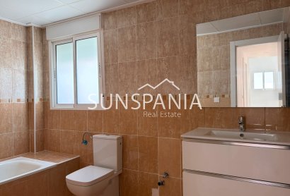 Resale - Villa -
Castalla